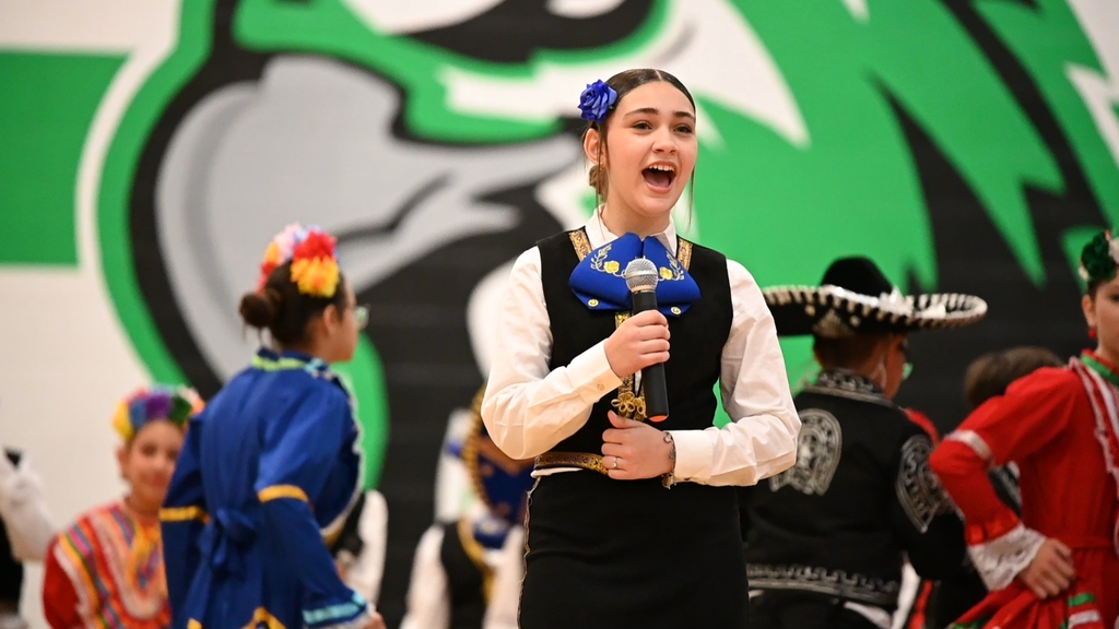 Cinco de Mayo Performance
