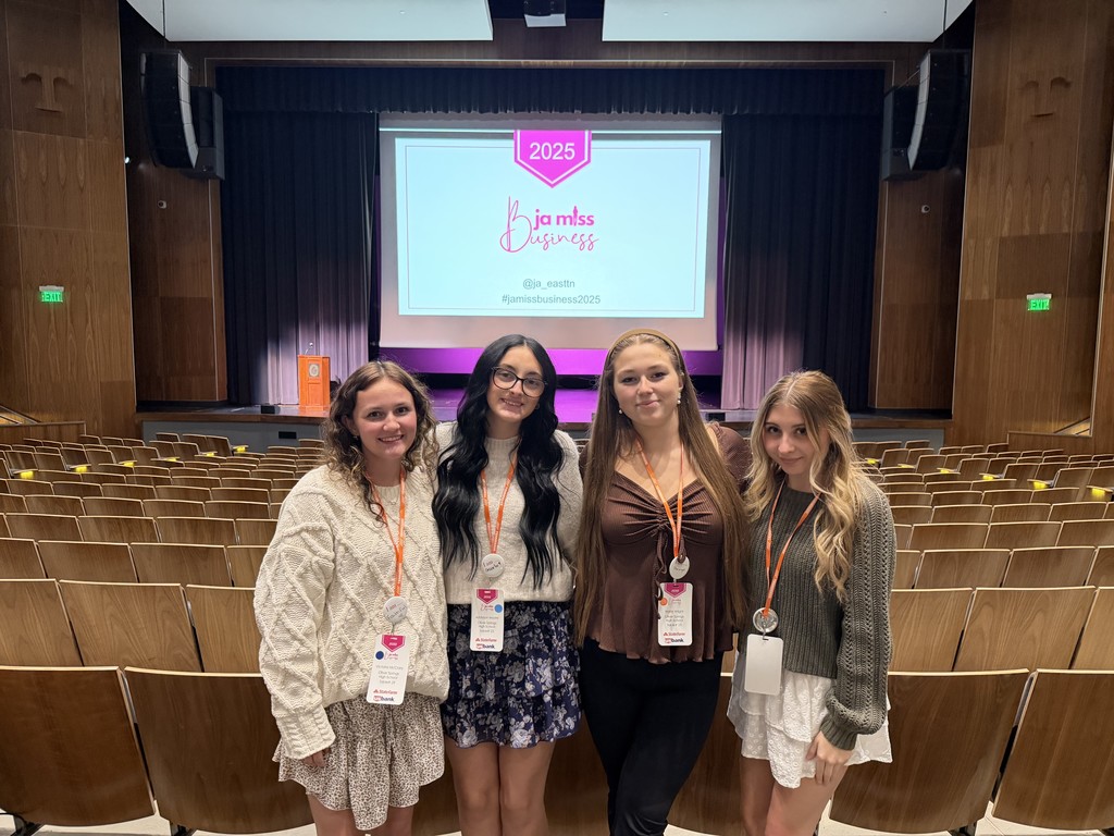 picture of 4 OSHS attendees