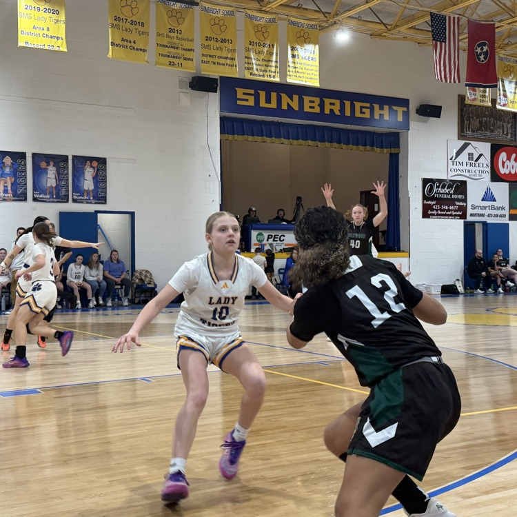 Driving to the hole!