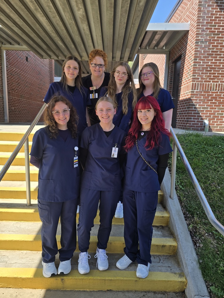 picture of nursing students in scrubs