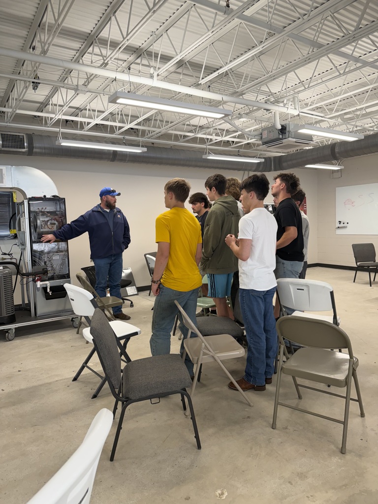 students touring Union 102