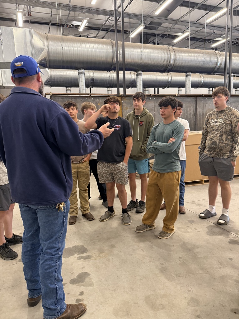 students touring Union 102
