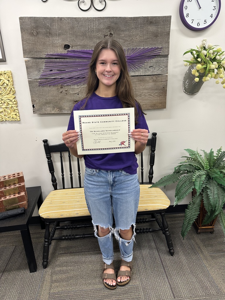 Mia with certificate 