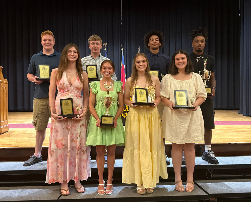 Group of senior athletes who won major awards at the 2026 Athletic Awards Banquet 