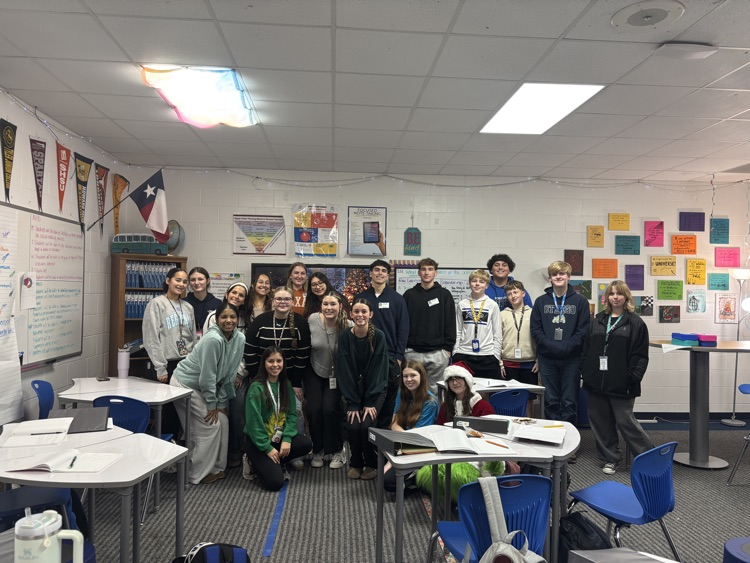 AVID got to hear about what college is like from former Robinson students that attend UT, Baylor, Nelson, and Arkansas Tech.