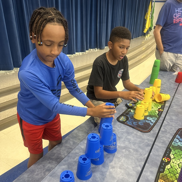 cup stacking 