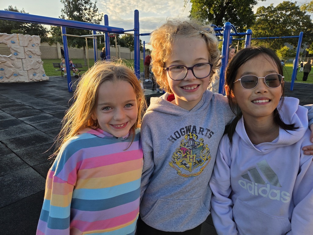 Good friends at the ice cream social