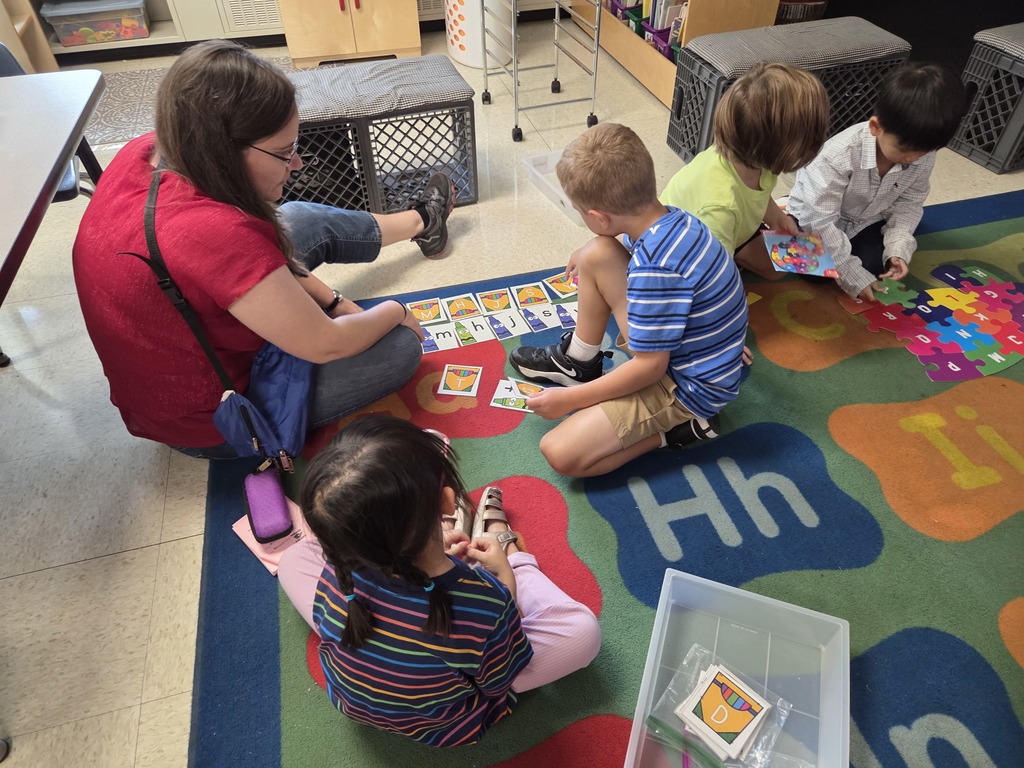 Mrs. Nelson's Ks practicing centers
