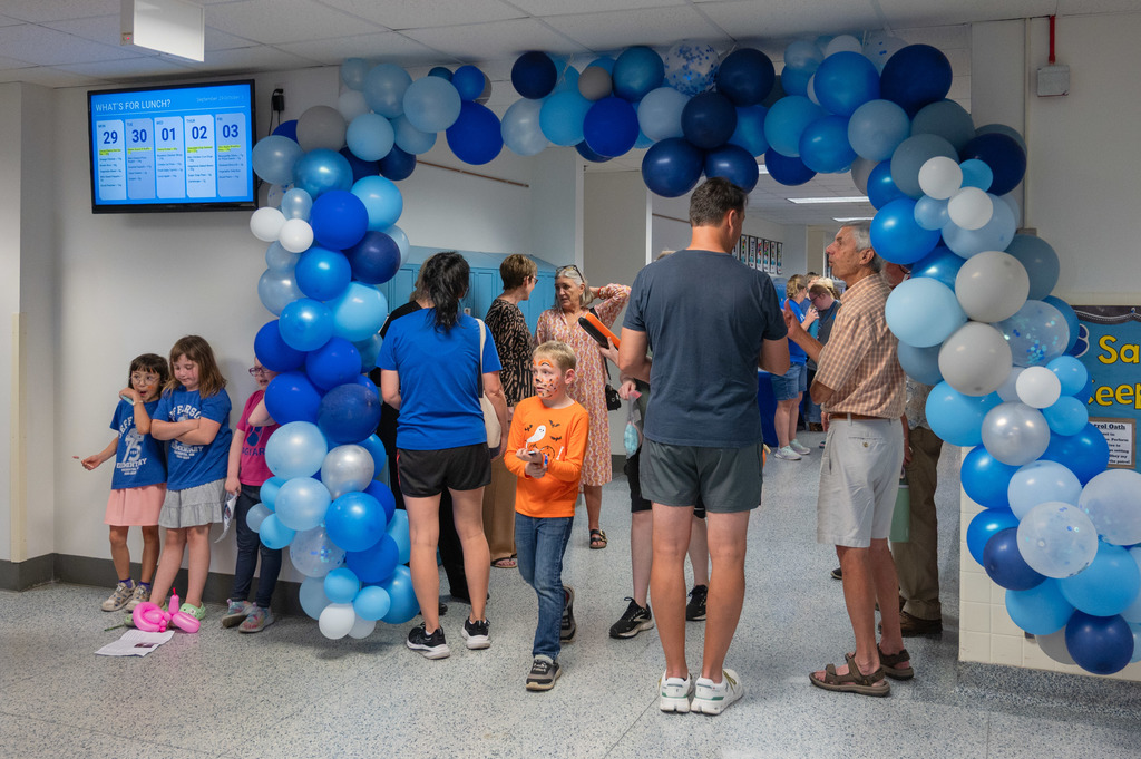 Jefferson was decorated with historical documents, balloons, and other trinkets. 