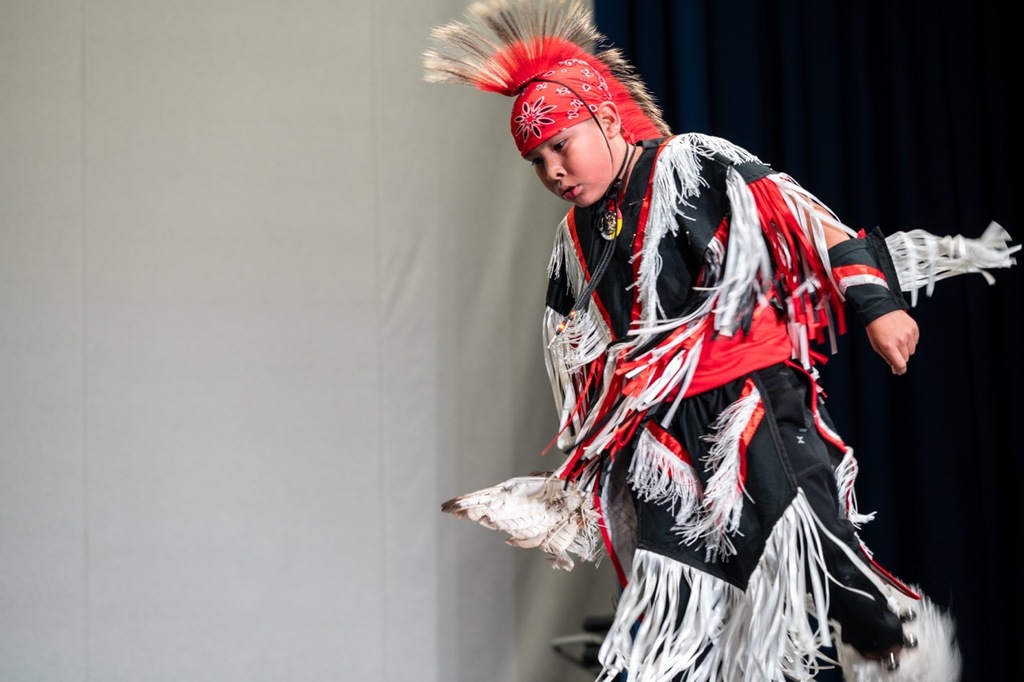 Individual dancer in movement on the stage