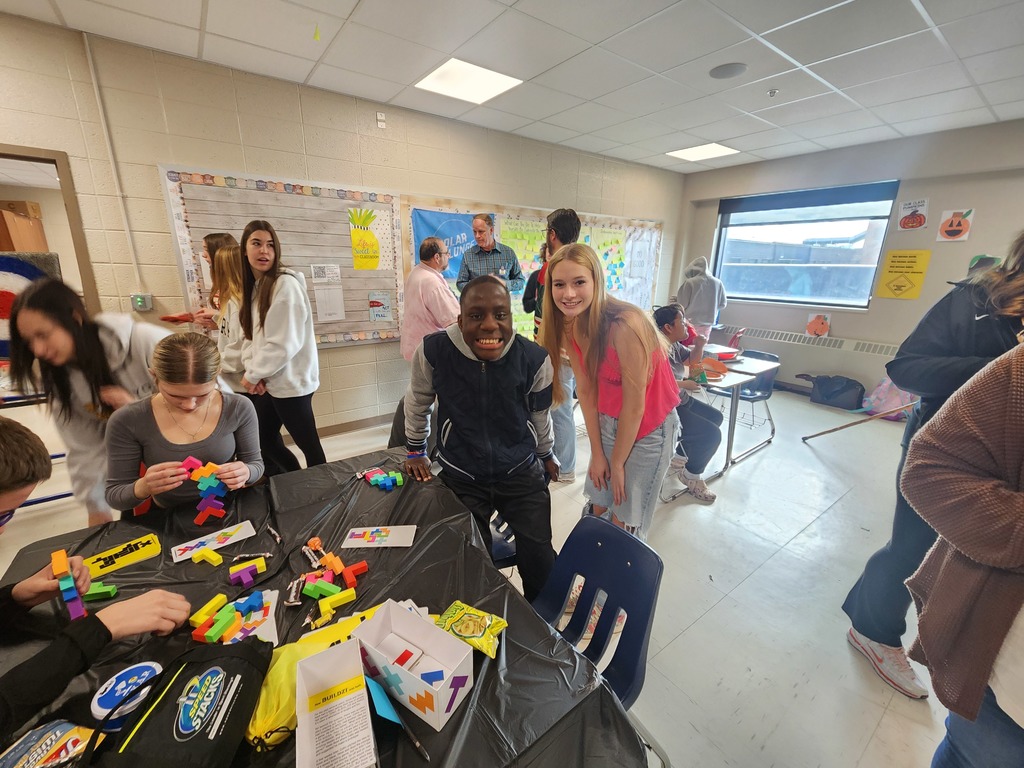 Picture of 2 students