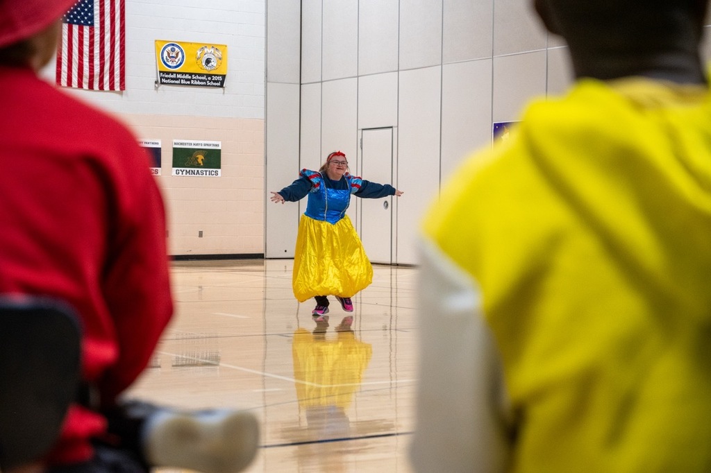 Megan performs her dance and gets her congratulatory hug from Morgan