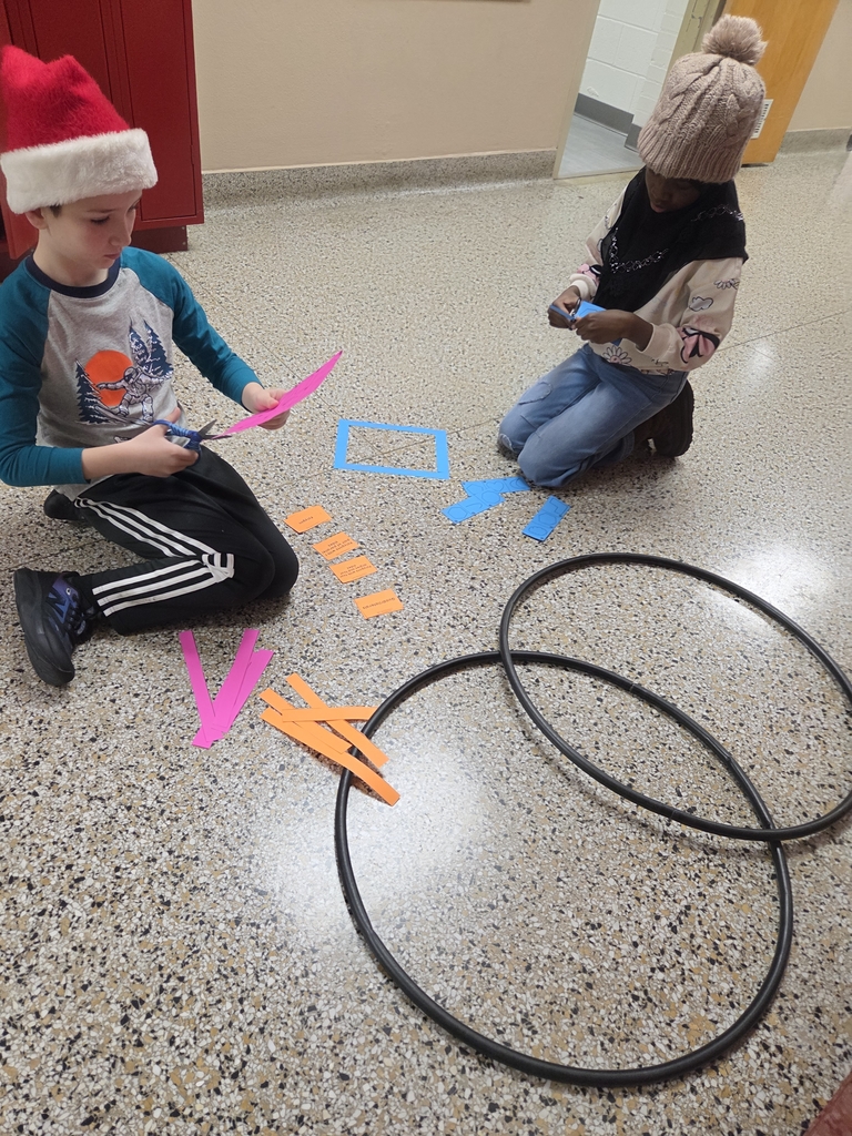 Comparing quadrilaterals with Venn diagrams