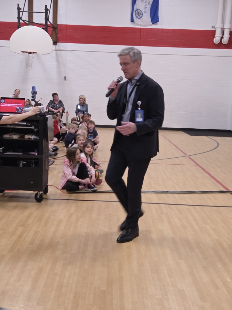 Dt. Pekel sharing about the GOAt award