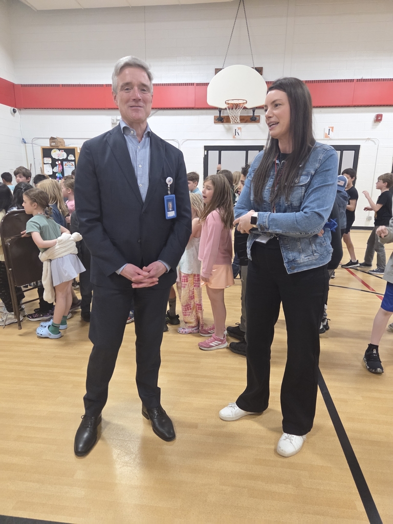 Dr. Pekel awards Mrs. Howes the GOAT award