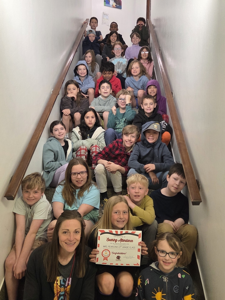 Mrs Pearson's 3rd graders with SOARing Attendance award 