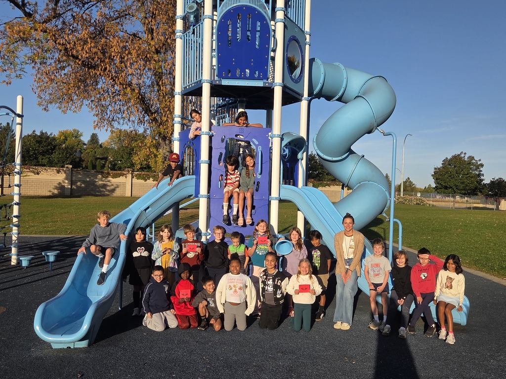 Mrs. Pearson's 3rd graders earned the Wings award