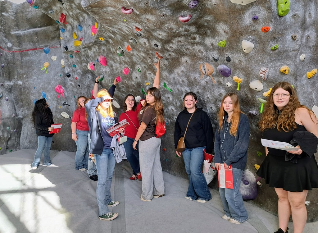 GearUp Trip Students at the Eastern WA climbing wall