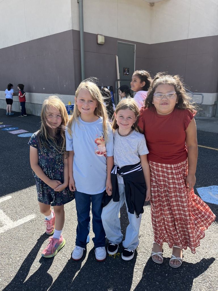 Students at morning recess! 