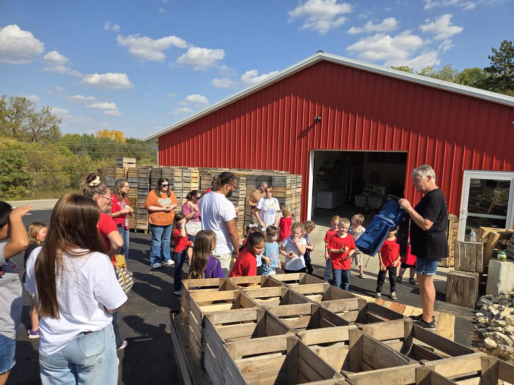 Rock County Christian School trip to The Apple Hut