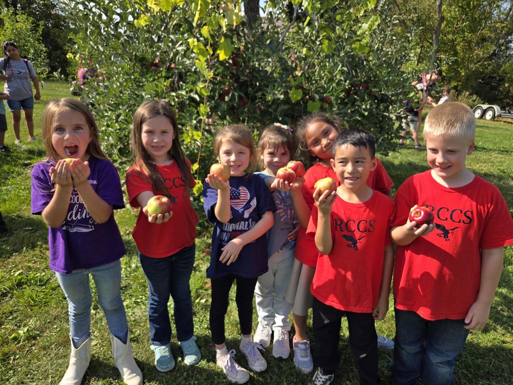 Rock County Christian School trip to The Apple Hut