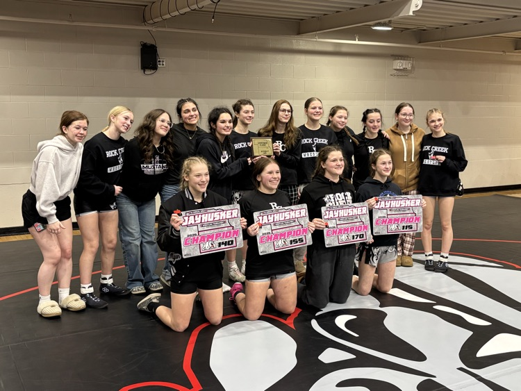 RCHS Varsity Girls Wrestling places 2nd at Marysville 