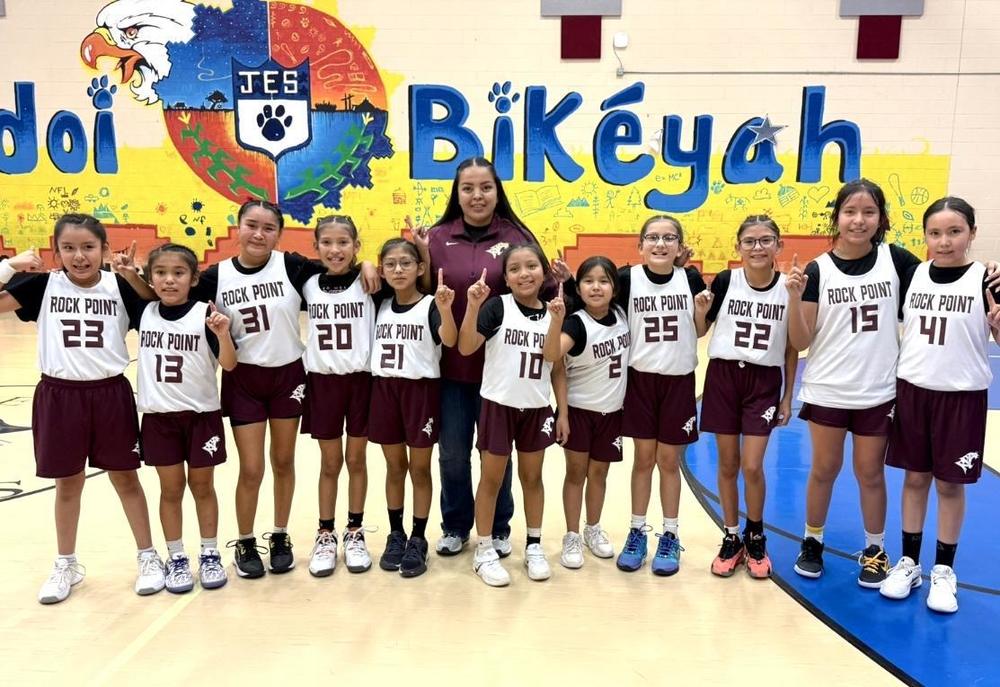 Team picture of RPCS Elementary Lady Cougars Basketball Team