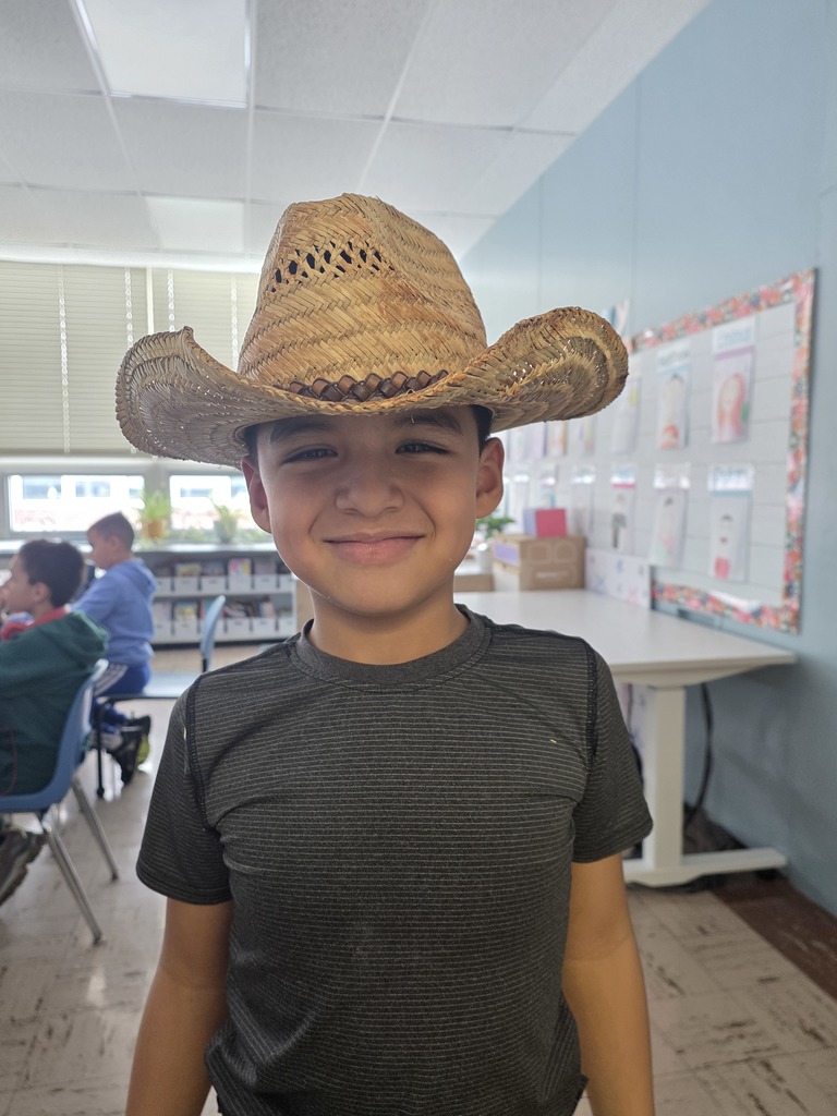 Birchwood Buddies as Aliens and Cowboys/girls.