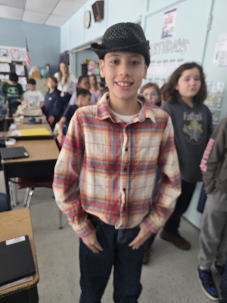 Birchwood Buddies as Aliens and Cowboys/girls.