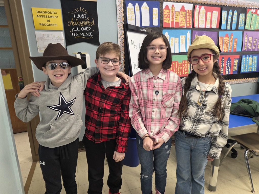 Birchwood Buddies as Aliens and Cowboys/girls.
