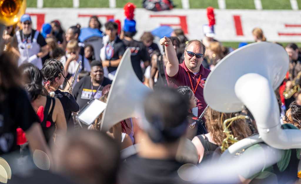 2025_NIU_BAND_DAY-59 Resized
