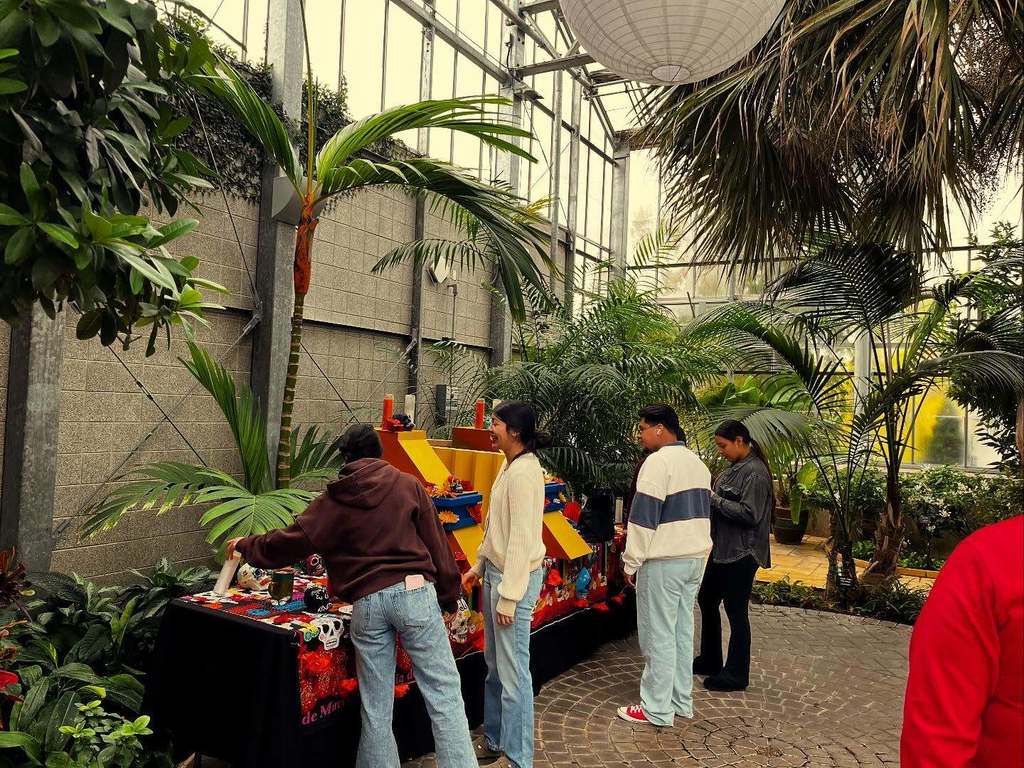 JHS Dia De Los Muertos at Nicholas Conservatory