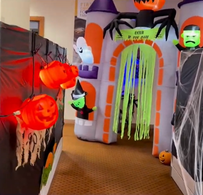 Halloween Decorating Contest