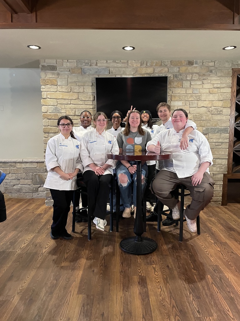 All students posing for group photo 