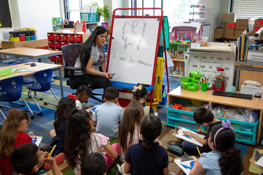 Bilingual Teacher and students