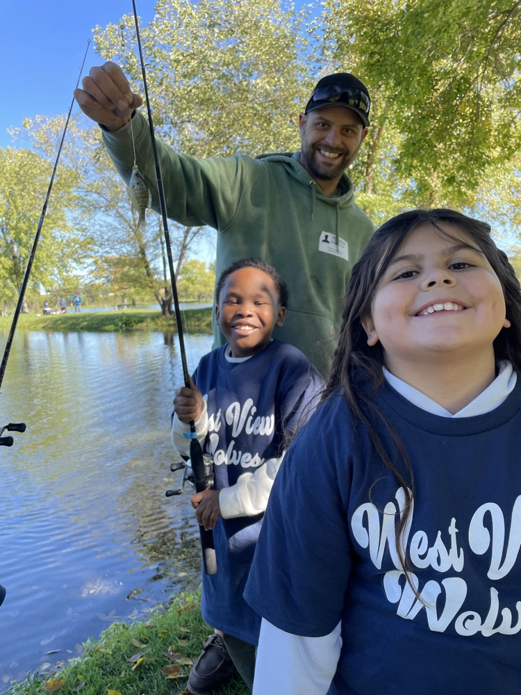 kids fishing