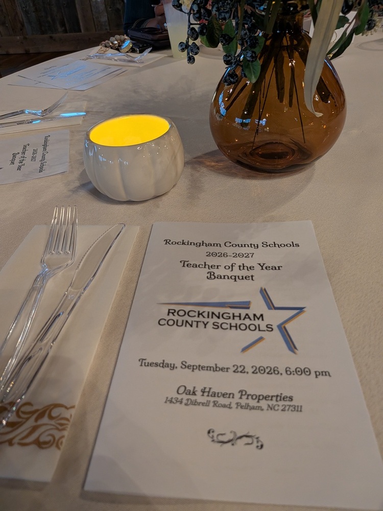 Banquet table 