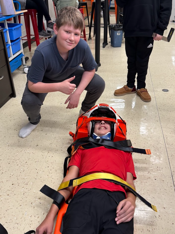 Bracing for a neck injury in sports medicine