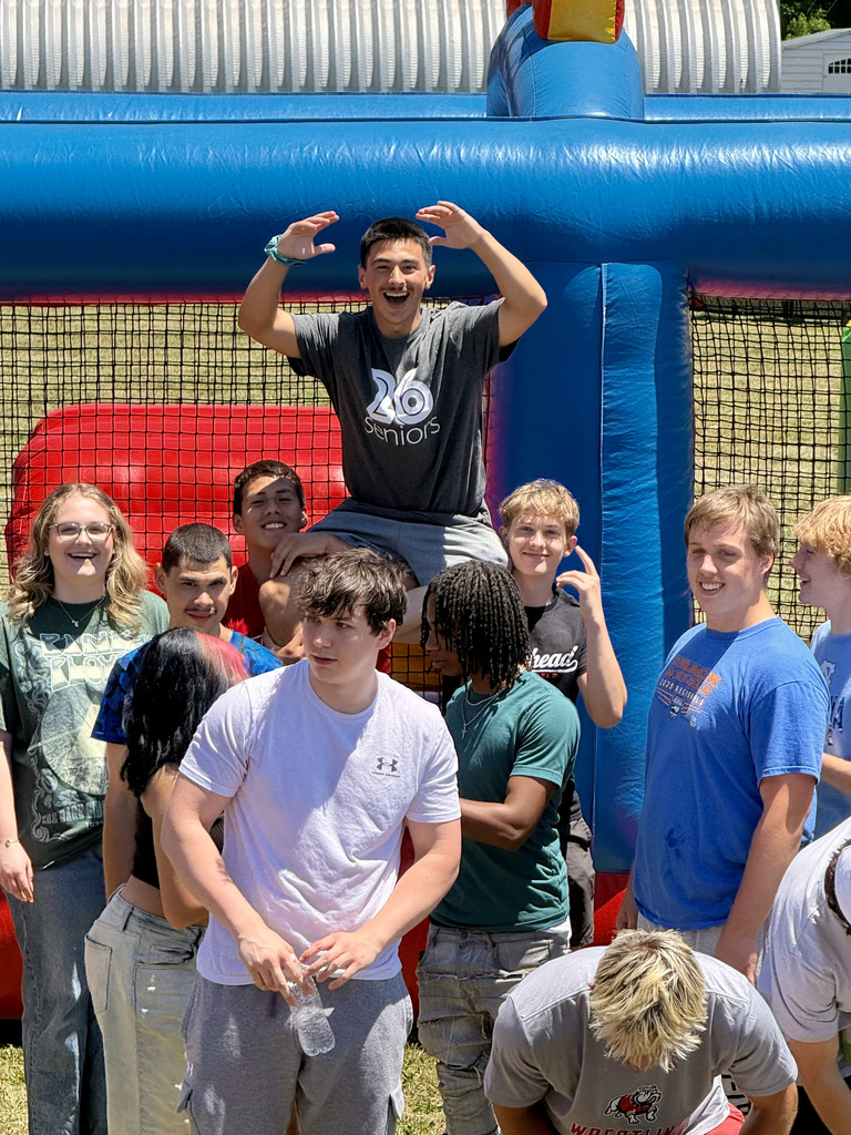 Seniors at Senior Cookout 2026