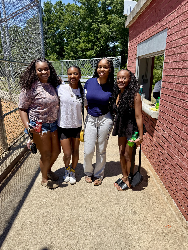 Seniors at Senior Cookout 2026