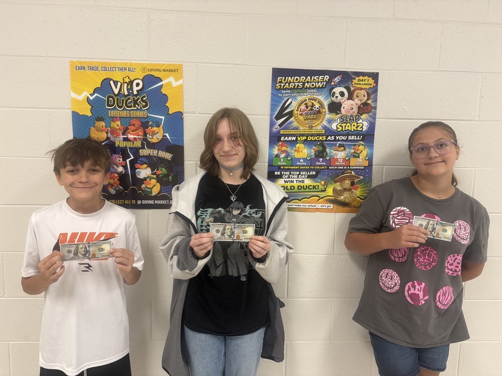 students with $100 cash prizes