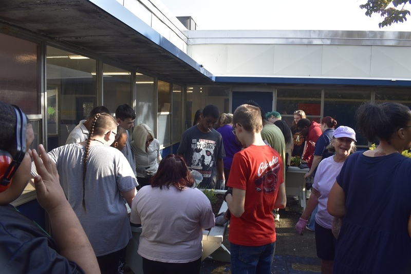 RHS staff, students, and Reidsville Garden Club