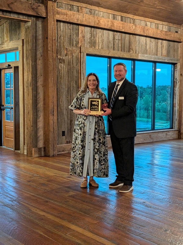 Teacher Tracey Dillon (Teacher of the Year) of Huntsville Elementary
