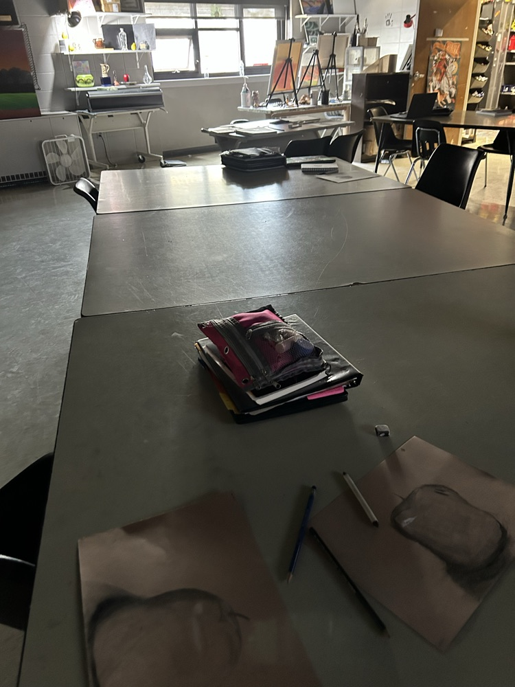 Drawing students !