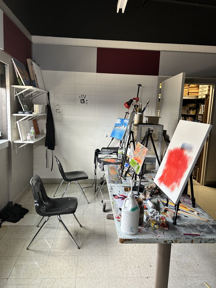 Studio art area🤩