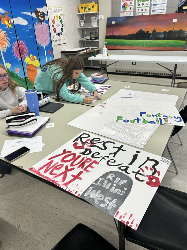 Cool signs are being made!