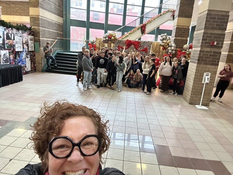 Art students at the Festival of Trees!