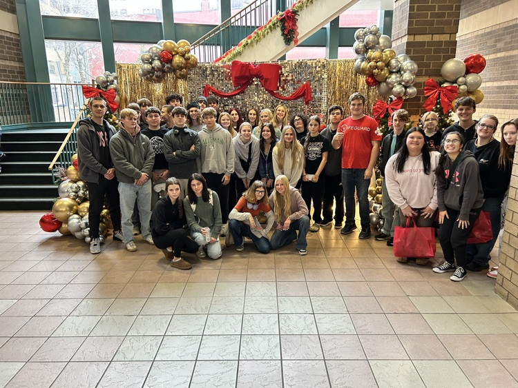 Art students at the Festival of Trees!