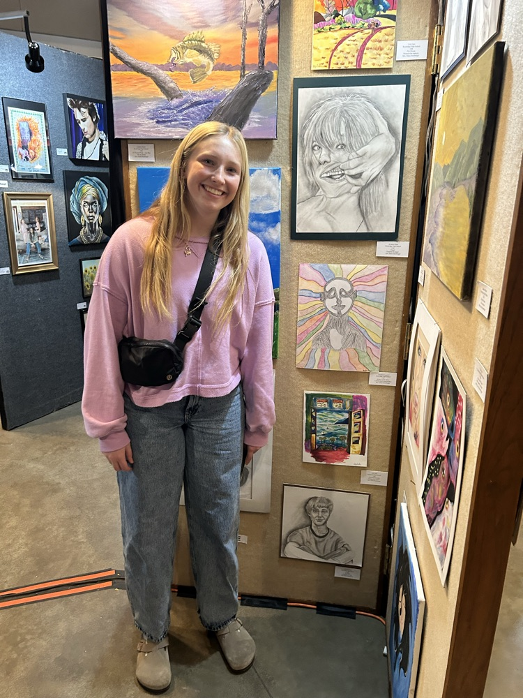 Art students at the Festival of Trees!