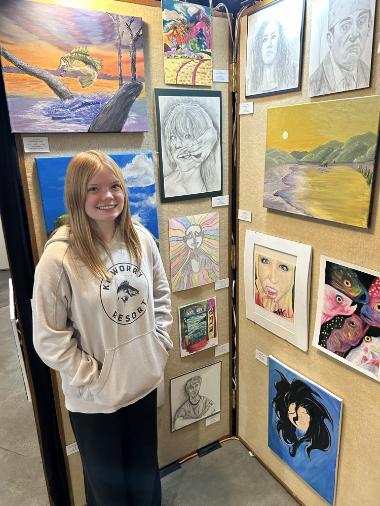 Art students at the Festival of Trees!